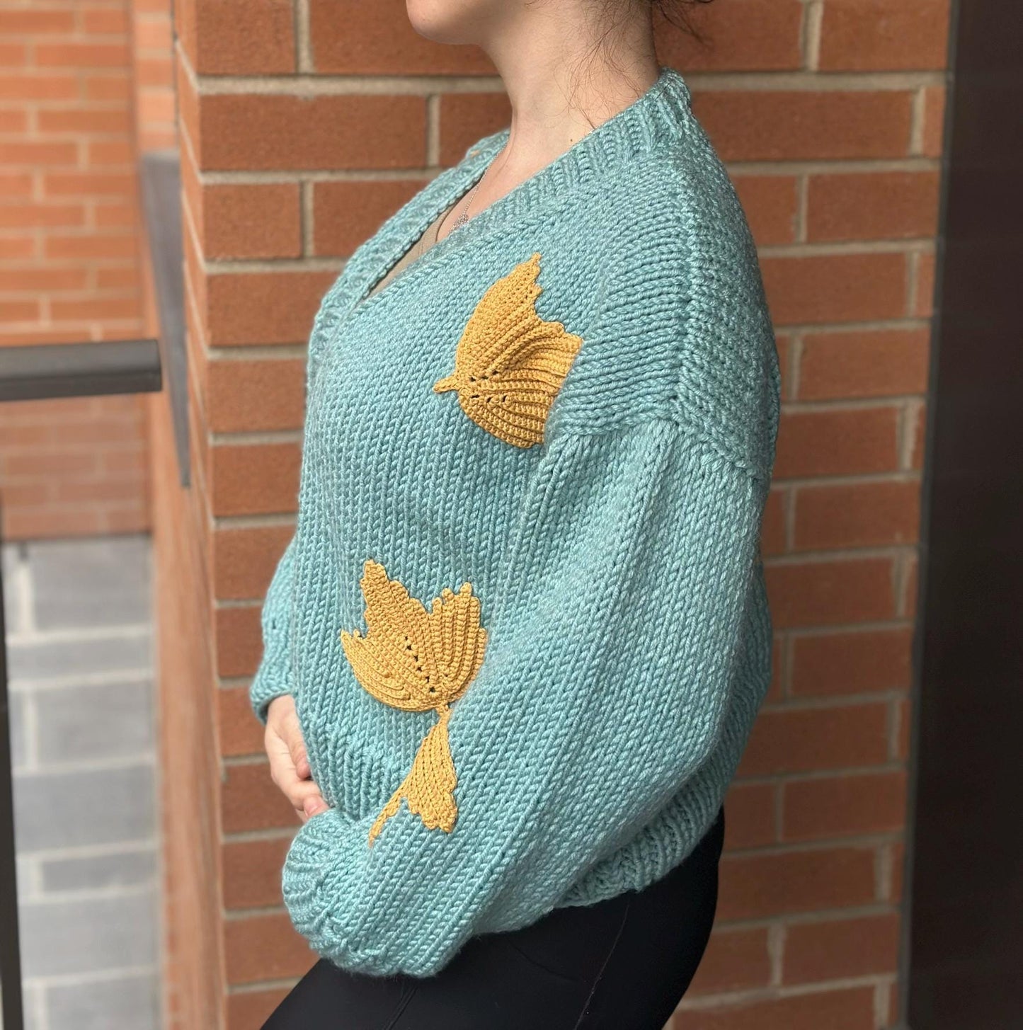 Hand-Knitted Maple Leaf Cardigan - 100% Cotton - Canadian Spirit, Leaf Embroidery Sweater, Crochet Canada Flag Gifts, Knitting