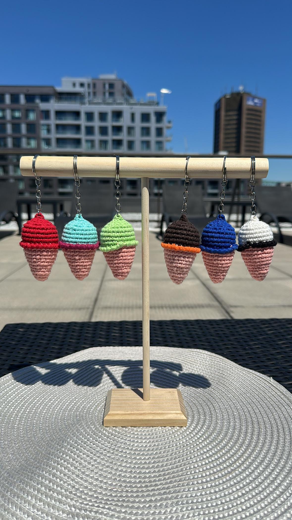 Handmade Crochet Ice Cream Keychain, Cute Cotton Yarn Charm in Assorted Colors, Fun Gift Idea, Small Bag or Key Ring Accessory