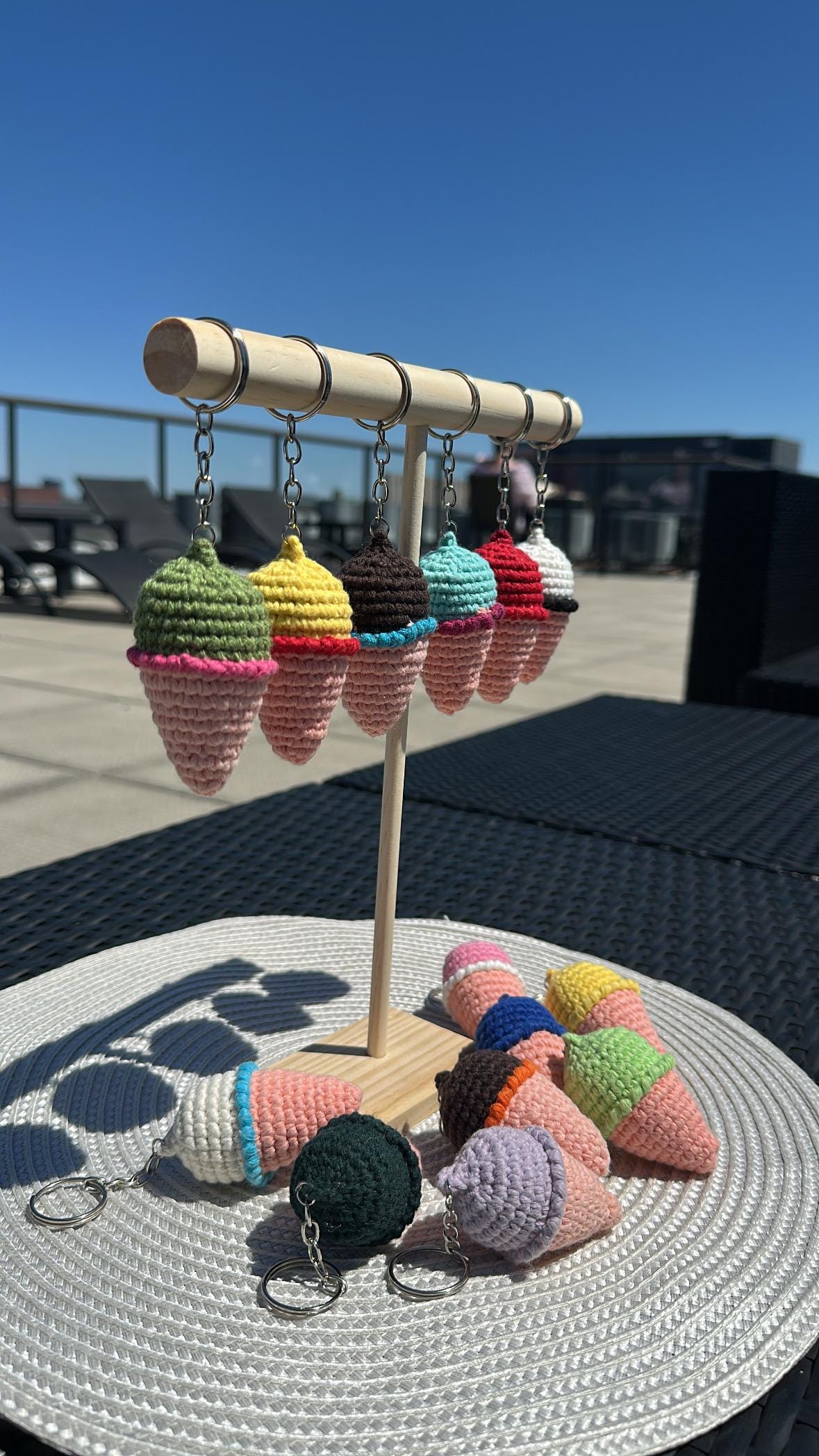 Handmade Crochet Ice Cream Keychain, Cute Cotton Yarn Charm in Assorted Colors, Fun Gift Idea, Small Bag or Key Ring Accessory